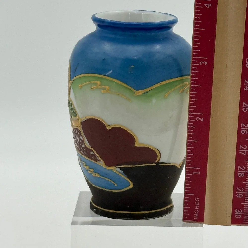 Vintage Made in Occupied Japan Miniature Bud Vase Moriage Satsuma Style Scholar
